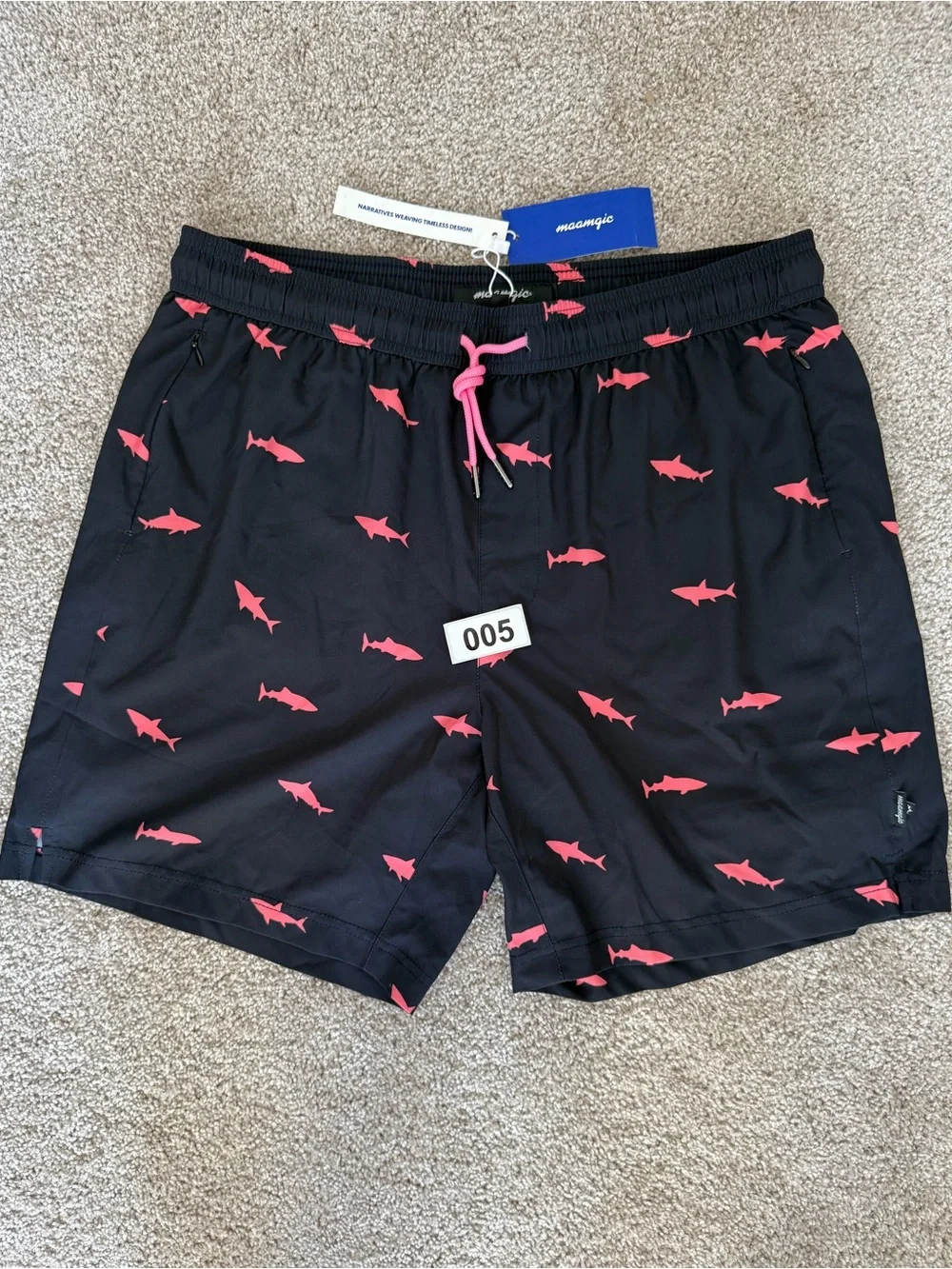 NWT Maamgic Men’s Swim Trunks W/ Liner Size XL Black, Pink Shark Print